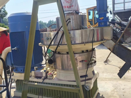Wood pellet machine turns waste wood into treasure, environmental protection and harvest