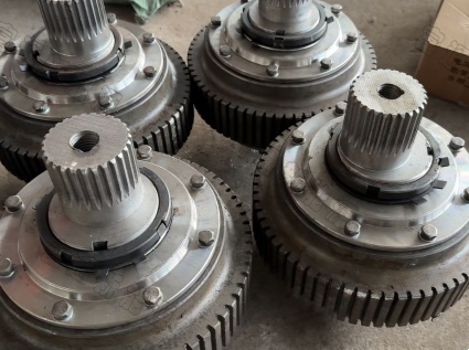 Three factors affecting the service life of the rollers of the wood pellet machine