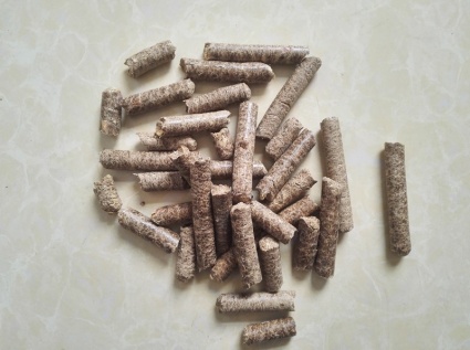 Analysis on the causes of cracks in pellets produced by biomass pellet machine