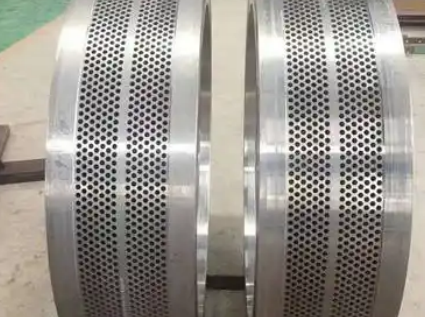 How can the service life of the ring die of a biomass pellet machine be prolonged?