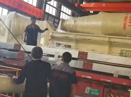 TONY Shipment---10-12TPH wood pallets pellet production line