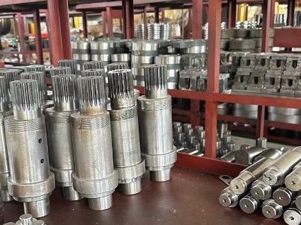 How to solve the shaking of the spindle of the wood pellet machine?